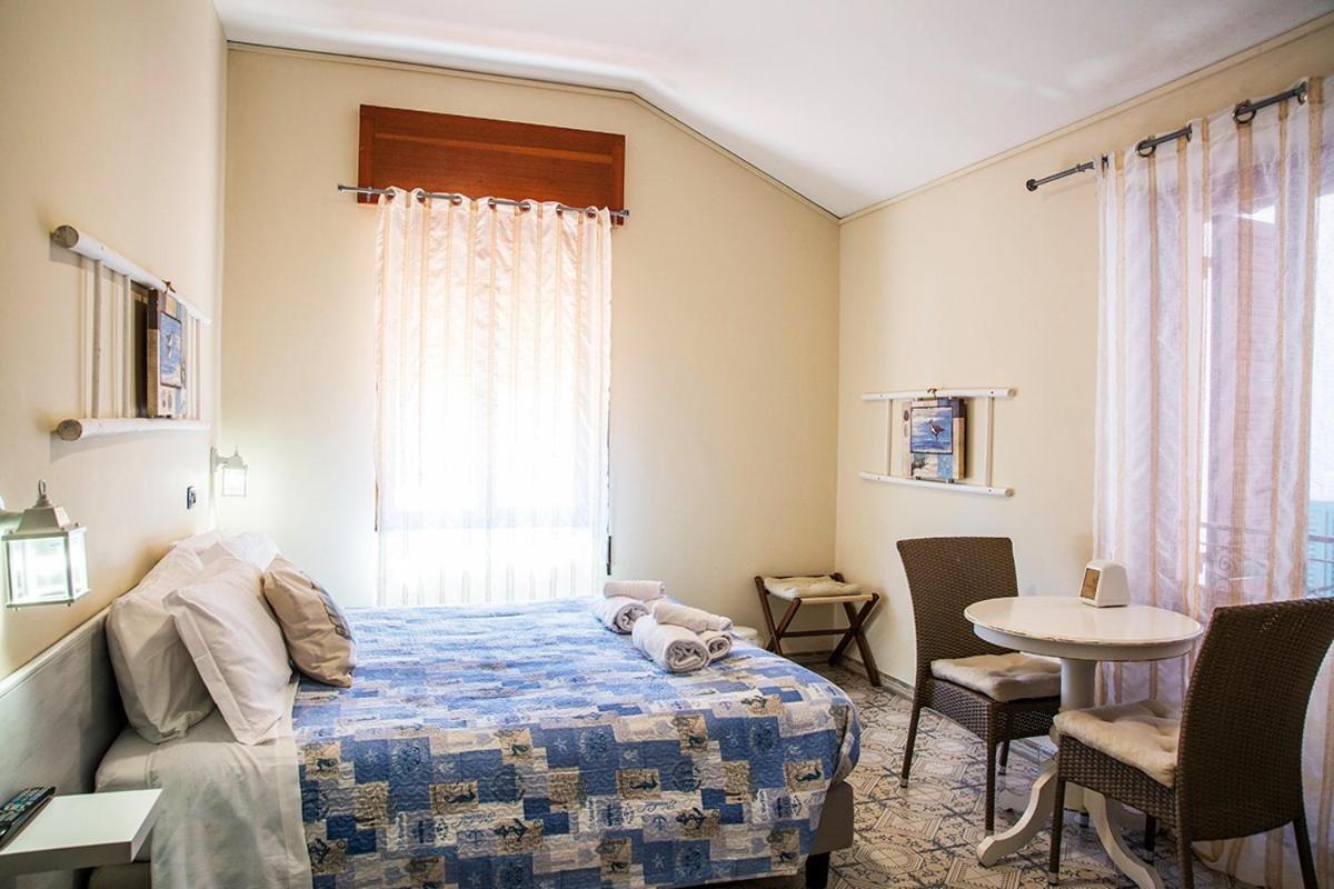 فندق L'Antico Borgo Elena نولي المظهر الخارجي الصورة